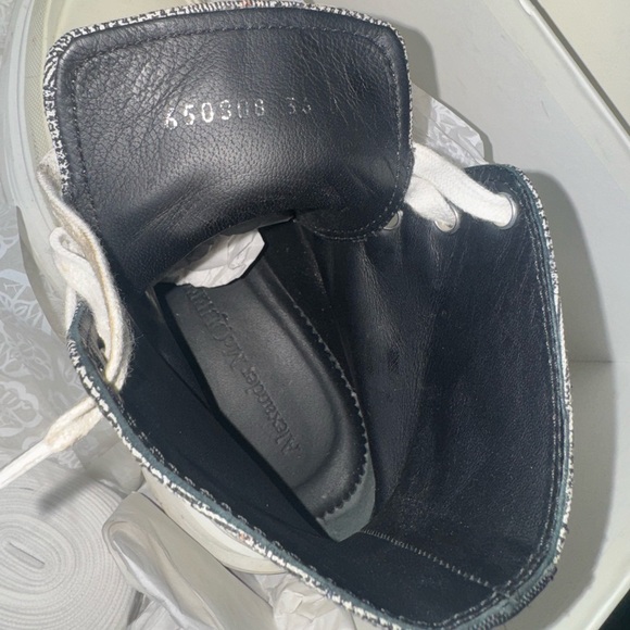 🛍️ High-Top Gray and White Platform Sneakers - Picture 8 of 8